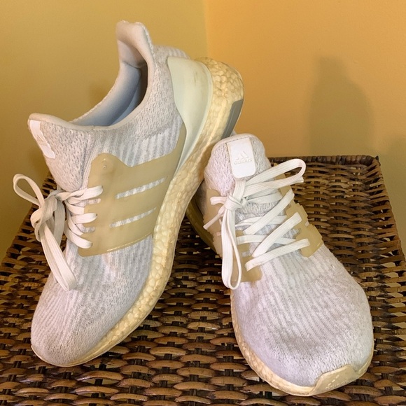 Adidas Ultra Boost White and Cream Running Shoes - Picture 1 of 14
